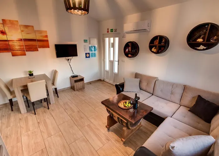 Take A Break Brodarica (Sibenik-Knin)