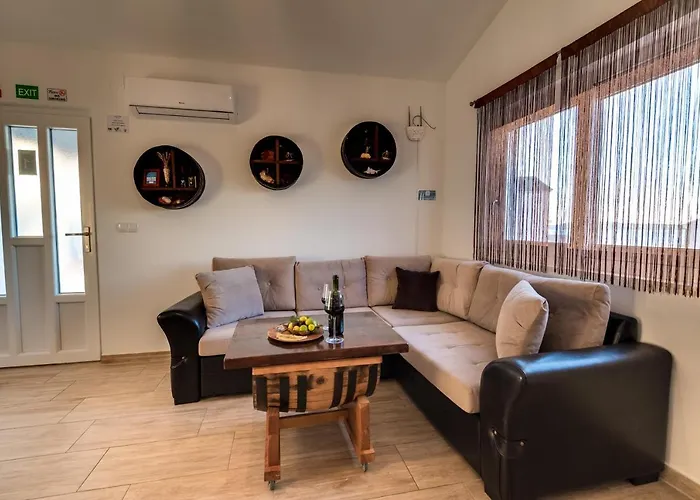 Take A Break * Brodarica (Sibenik-Knin)