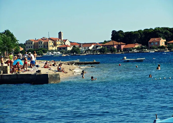 Take A Break Brodarica (Sibenik-Knin)