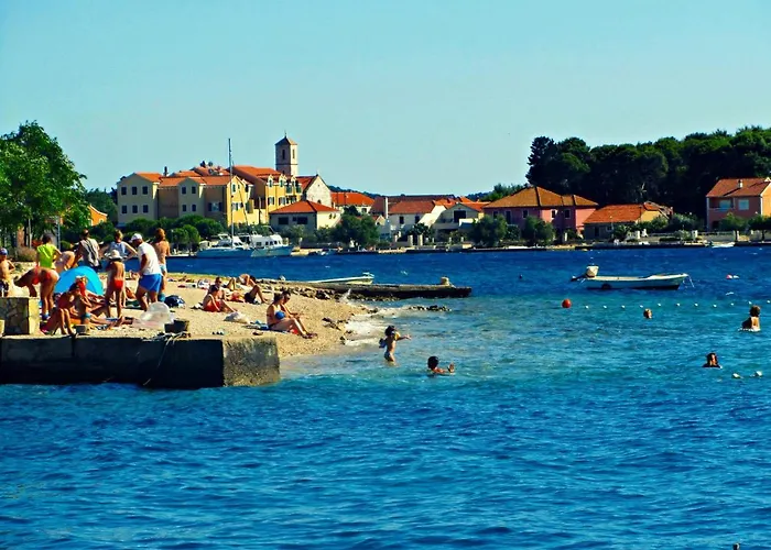 Take A Break Brodarica (Sibenik-Knin)