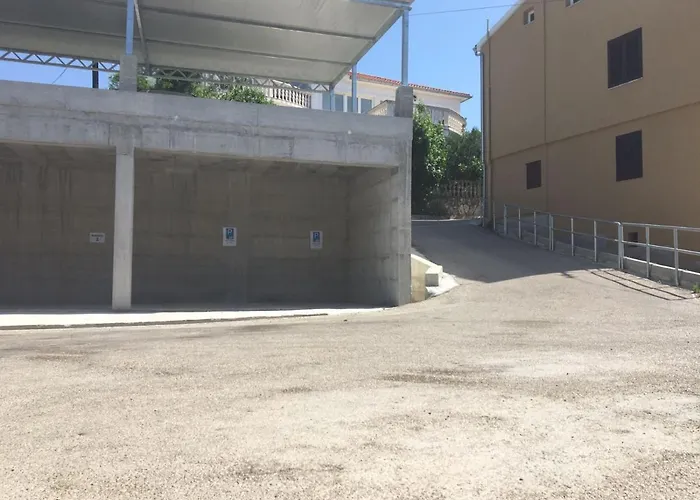 Take A Break * Brodarica (Sibenik-Knin)